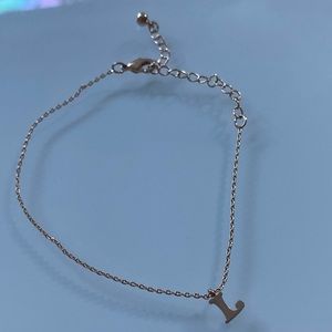 L anklet